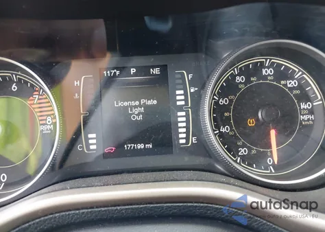 2016 Jeep Cherokee Altitude z USA, uszkodzony, nr VIN 1C4PJLCS8GW114331